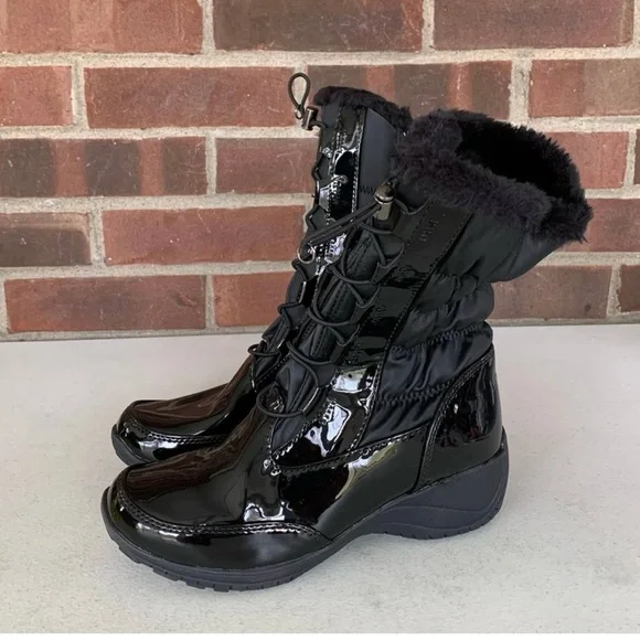 Khombu Bella Waterproof Boots (New in box) - Picture 3 of 7